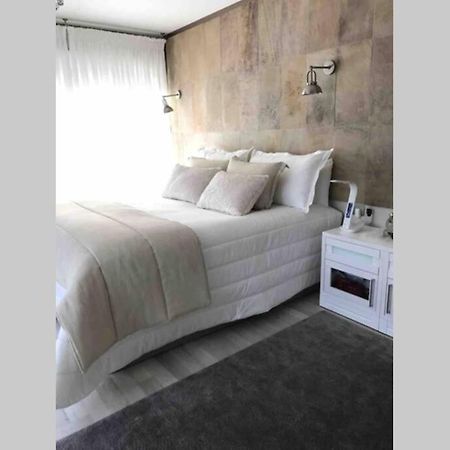 Piso Otero Ocampo, en el centro de Sanxenxo Apartamento Pontevedra Exterior foto